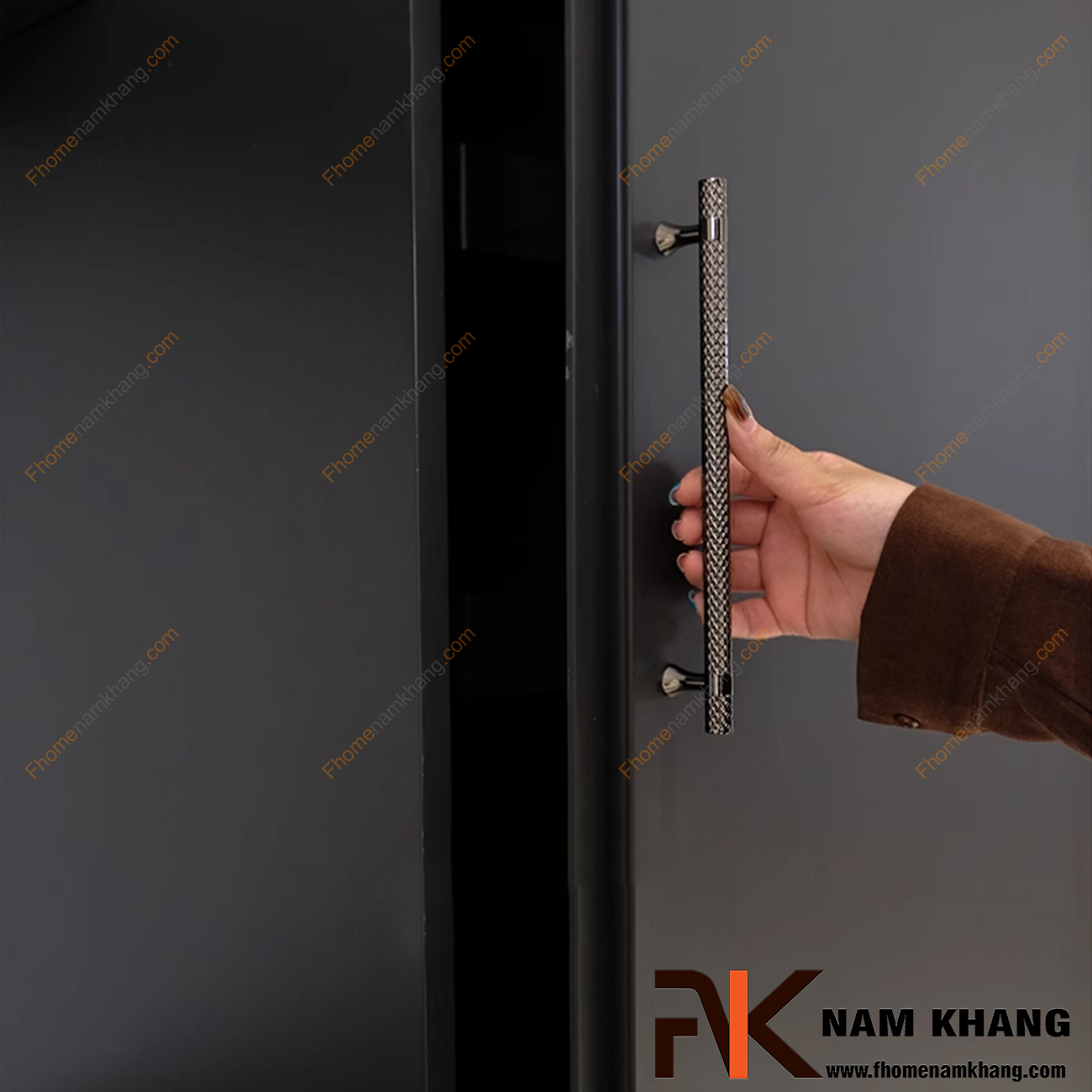 Kinh nghiệm lắp đặt & bảo quản tay nắm tủ bếp trong chung cư Kinh nghiệm lắp đặt & bảo quản tay nắm tủ bếp trong chung cư