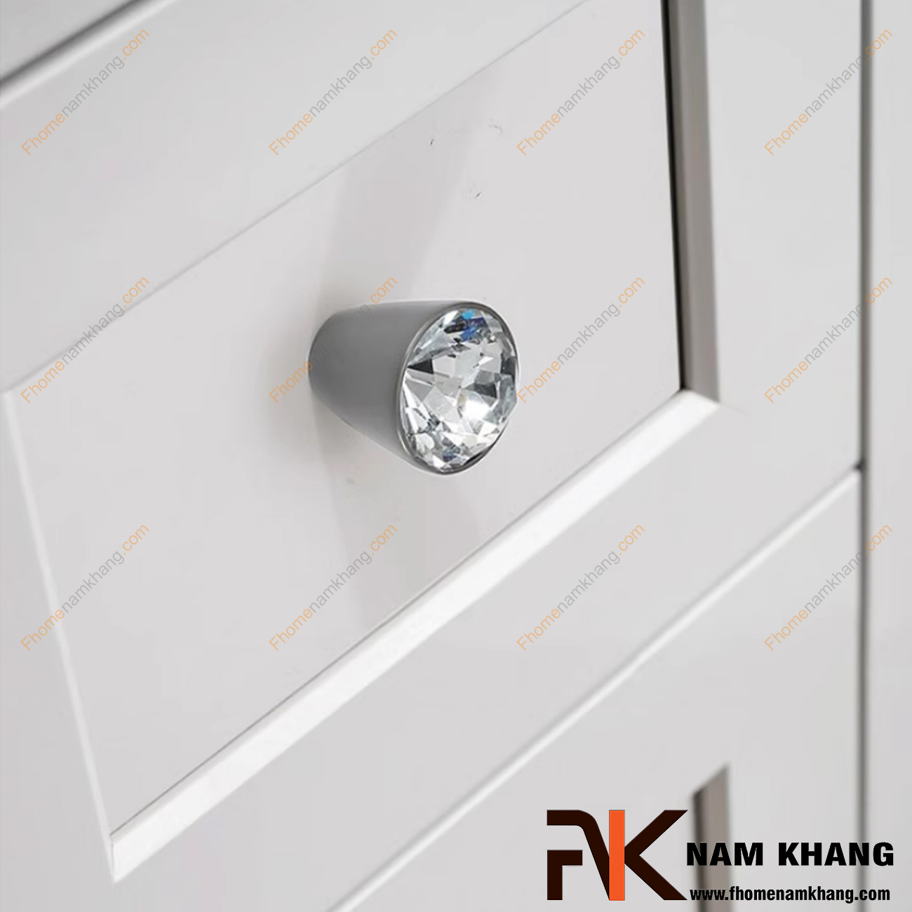 Phân biệt tay nắm tủ hiện đại và tay nắm cổ điển – Đâu là lựa chọn phù hợp cho bạn?