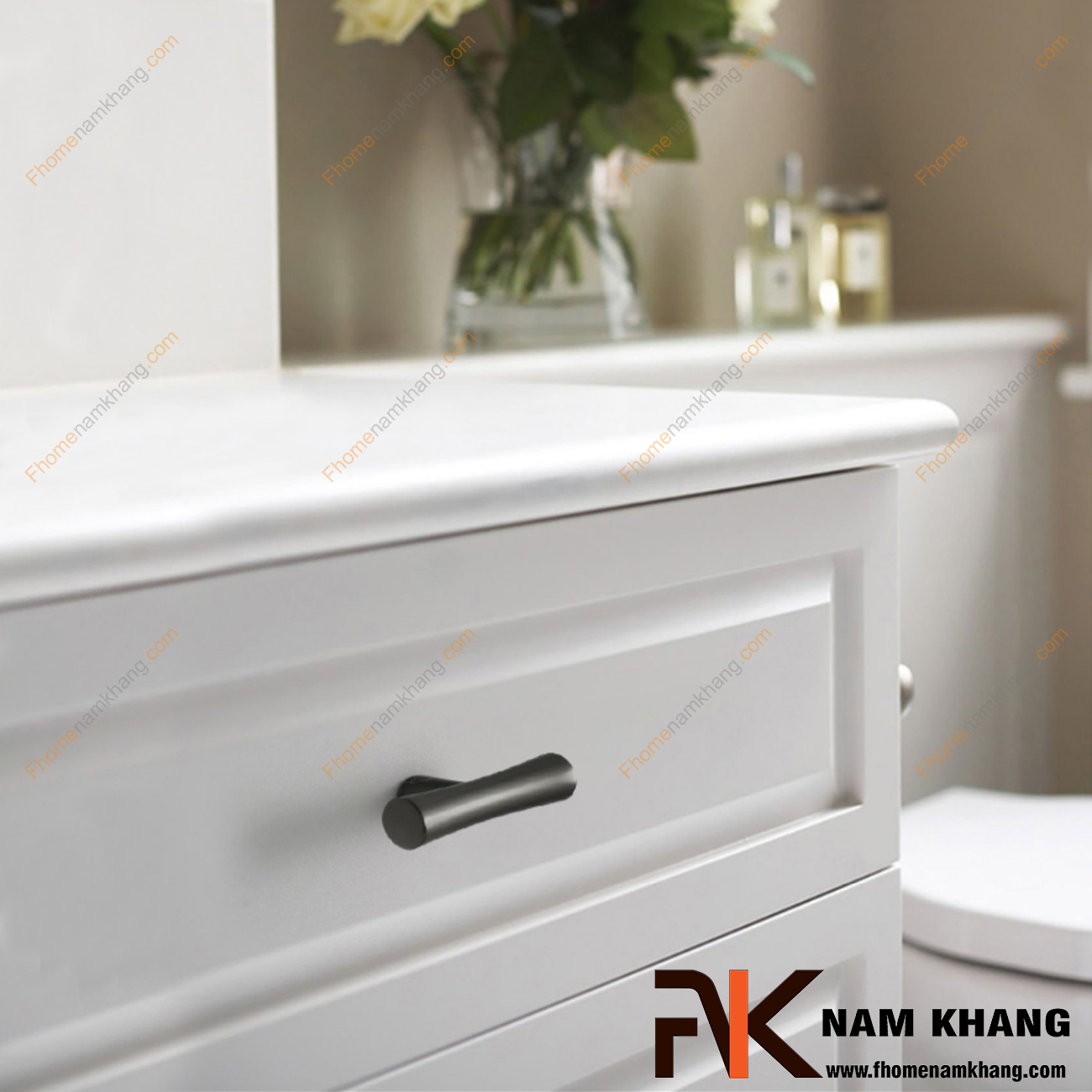 So sánh tay nắm tủ âm và tay nắm dạng thanh: Lựa chọn nào tốt nhất cho bếp 2025?