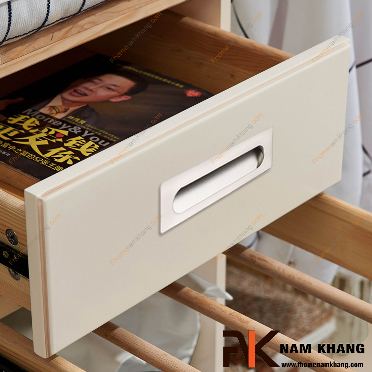 So sánh tay nắm tủ âm và tay nắm dạng thanh: Lựa chọn nào tốt nhất cho bếp 2025?