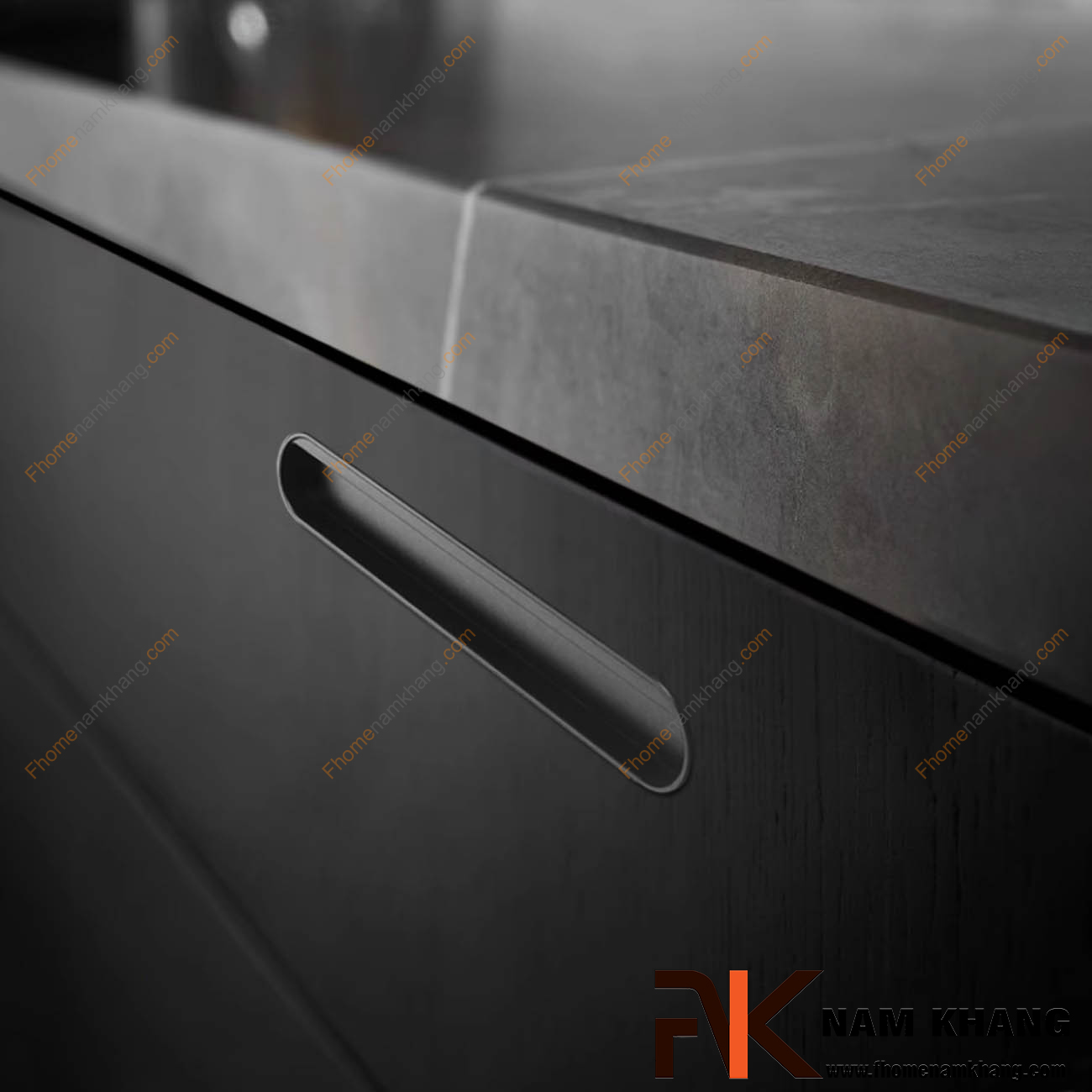 So sánh tay nắm tủ âm và tay nắm dạng thanh: Lựa chọn nào tốt nhất cho bếp 2025?