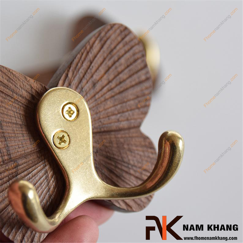 Móc treo đồ cố định có thực sự chắc chắn? Sự khác biệt so với móc dán