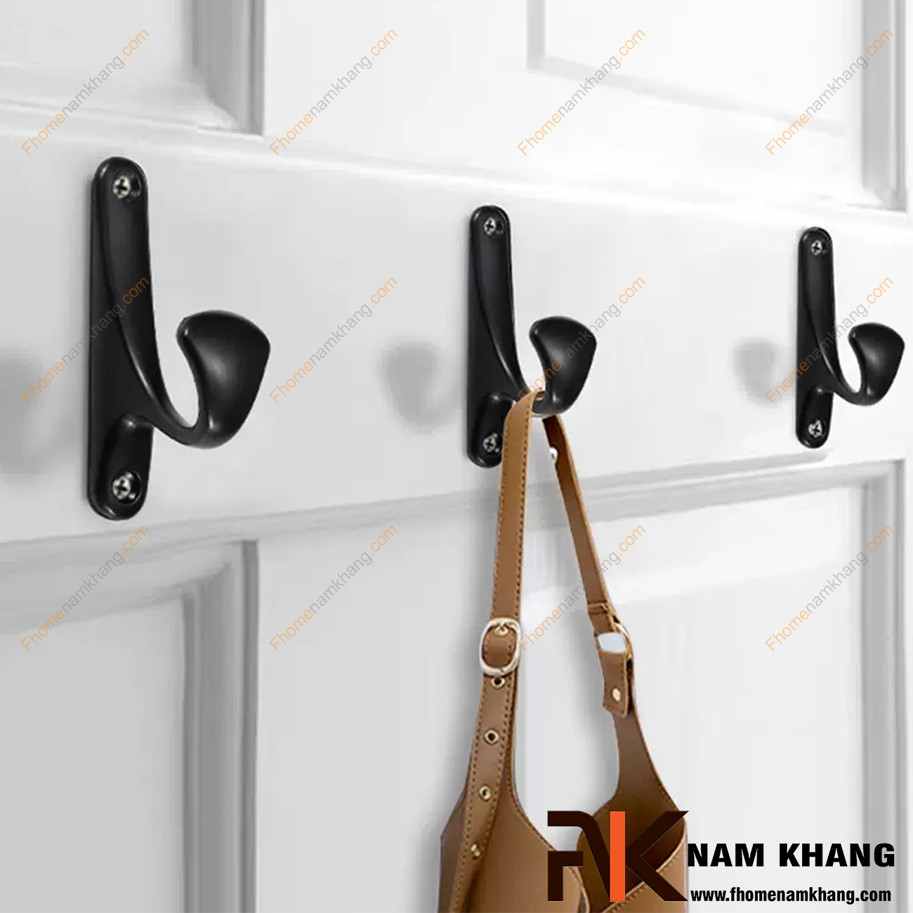 Móc treo đồ đa năng: Một chiếc móc dùng được bao nhiêu việc?