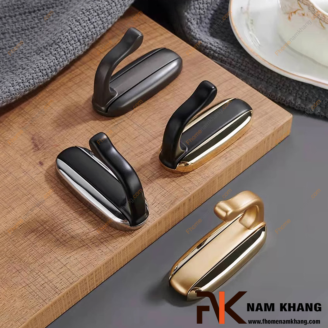 Móc treo đồ đa năng: Một chiếc móc dùng được bao nhiêu việc?