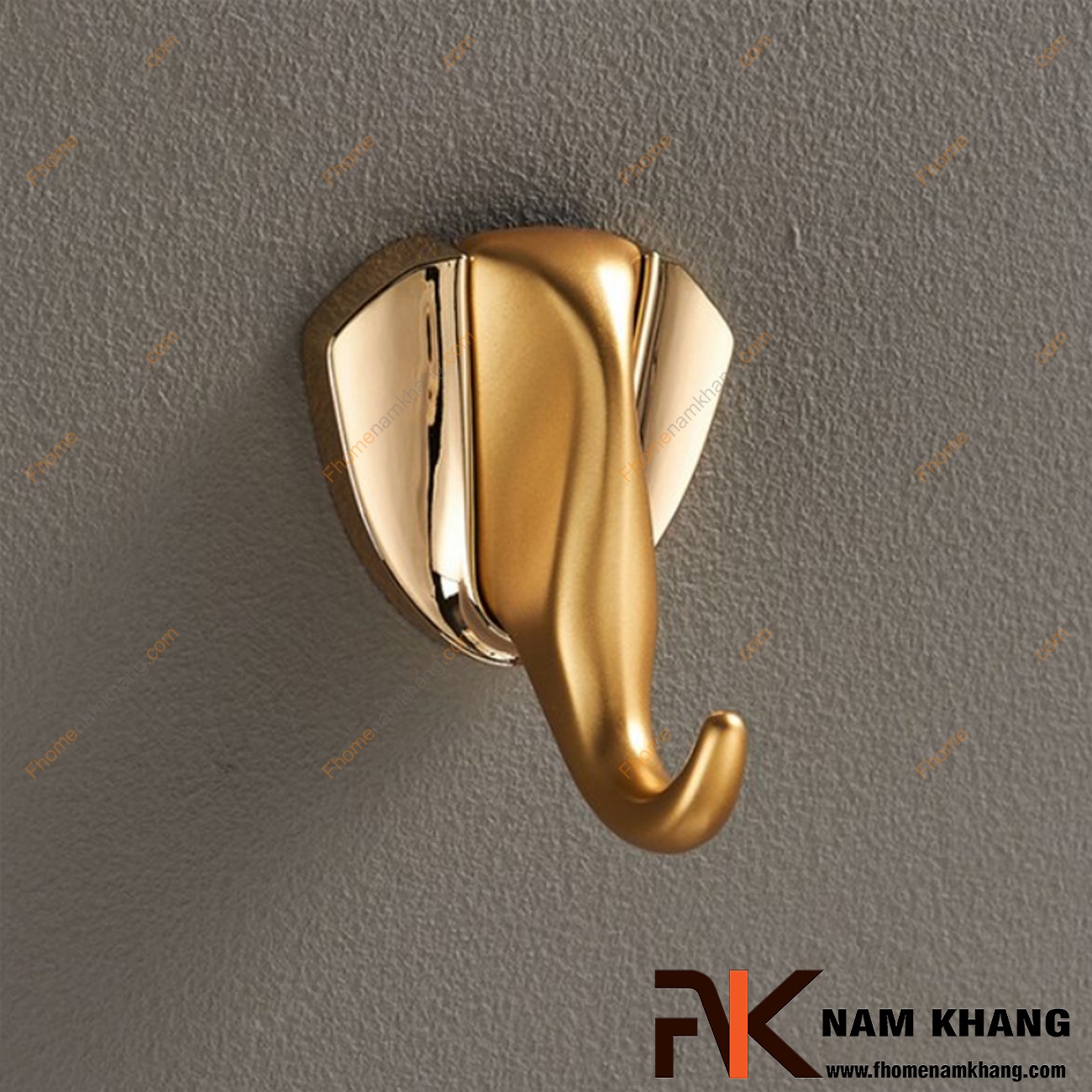 Móc treo sai cách khiến tường bong tróc và mất thẩm mỹ thế nào?