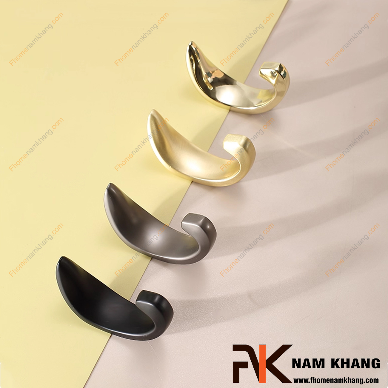 Có nên lắp móc treo tường decor trong phòng ngủ?