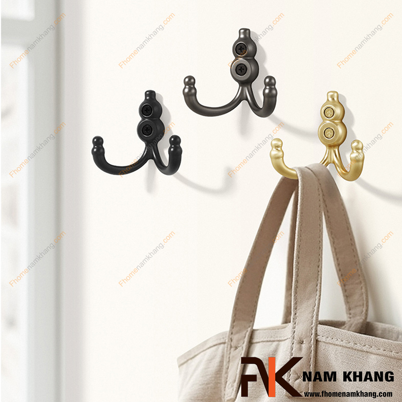 Có nên lắp móc treo tường decor trong phòng ngủ?