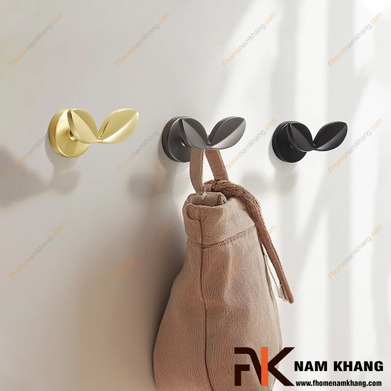 7 ý tưởng dùng móc treo decor cho nhà nhỏ cực sáng tạo