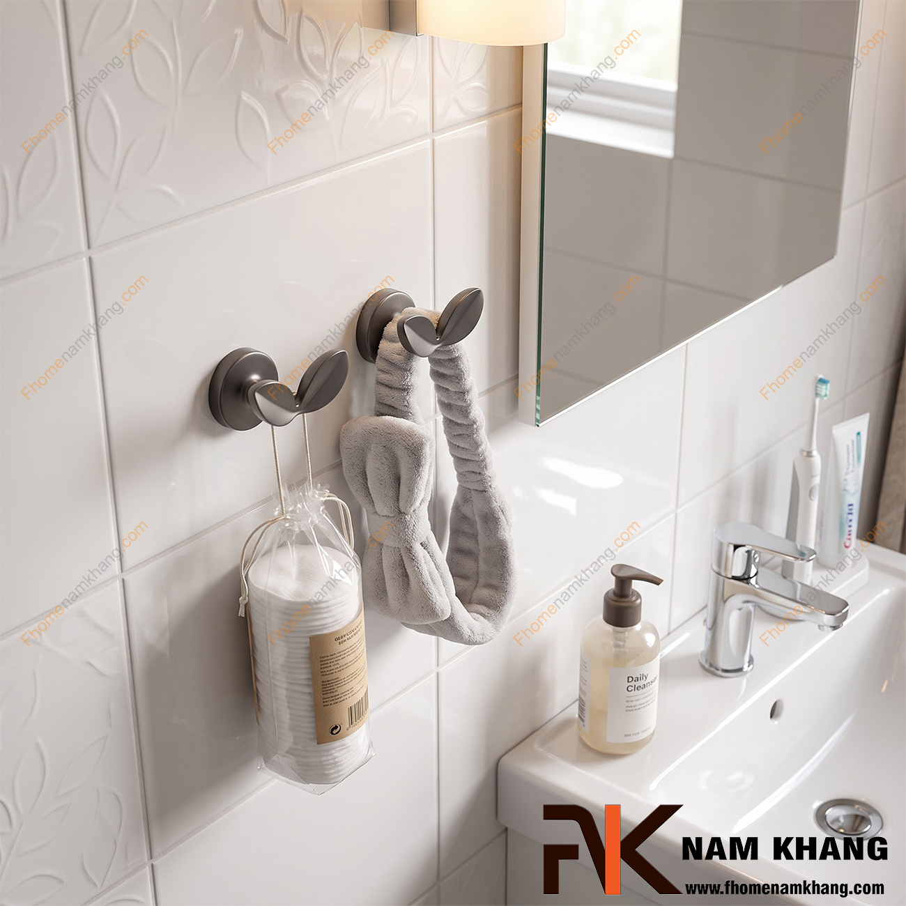 Móc treo tường bằng kim loại có những kiểu dáng nào phổ biến?