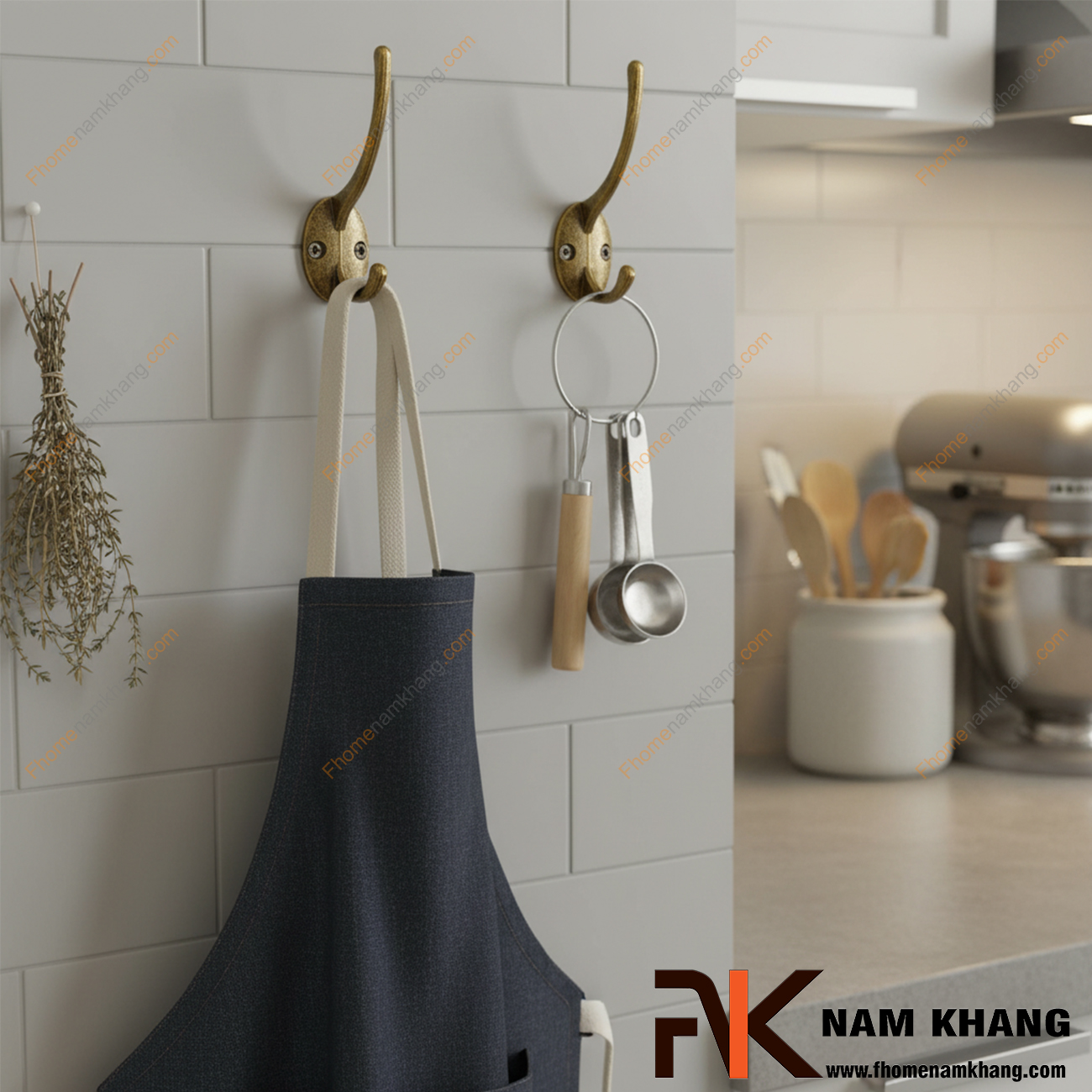 Móc treo tường bằng kim loại có những kiểu dáng nào phổ biến?