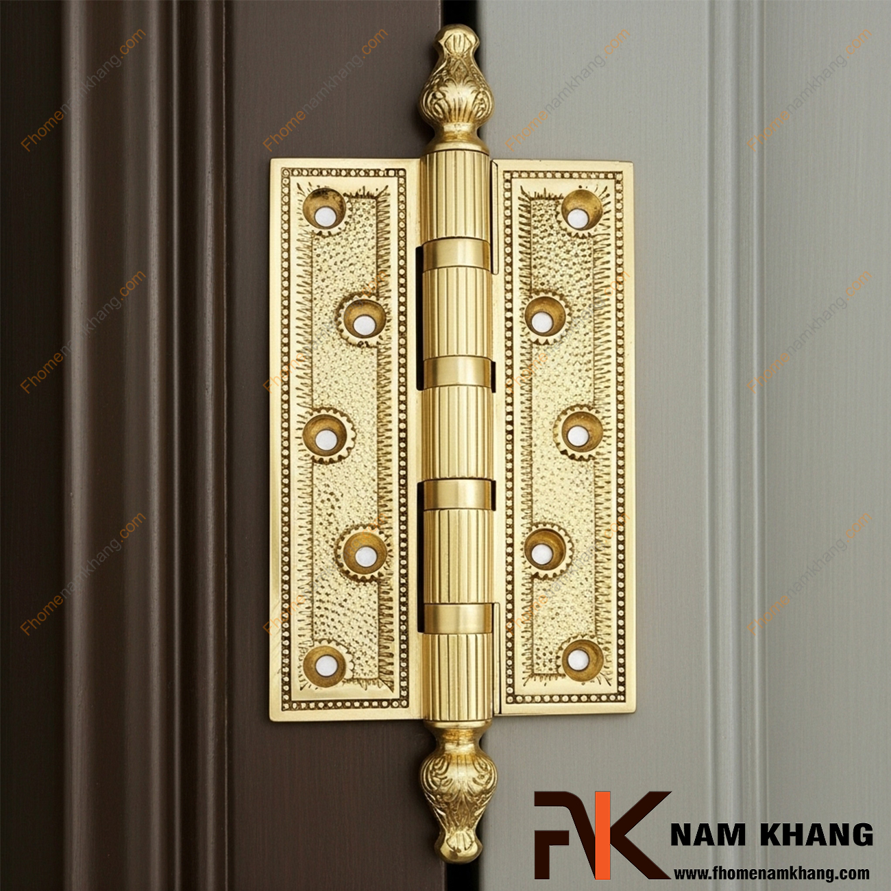 Một cánh cửa nên dùng bao nhiêu bản lề lá đồng?